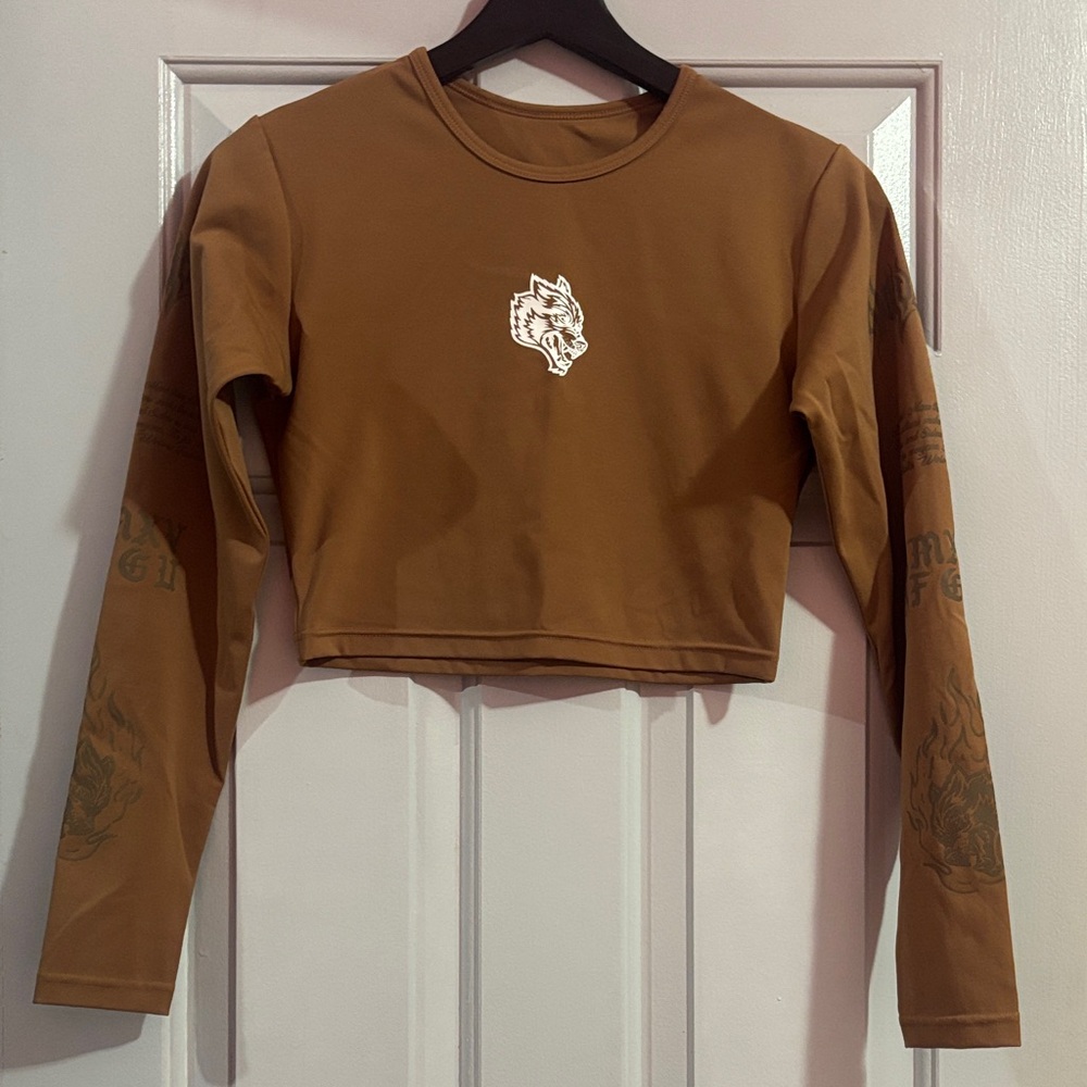 Darc Sport Women’s Cropped Long-Sleeve Top in Brown dry Fit
